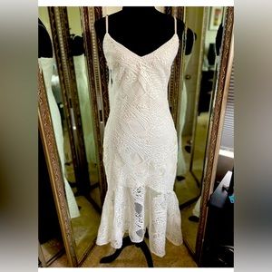 Laundry by Shelli Segal White Wedding Formal Spring/Summer mermaid size 4